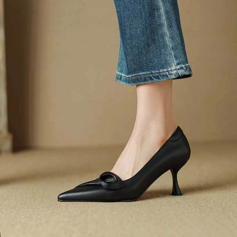 Pointed-Toe Heel (Flavia)