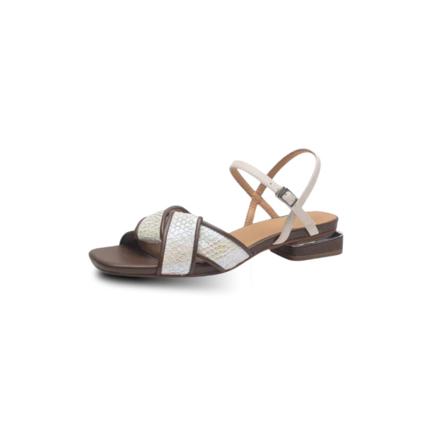 Square-Toe Sandal (April)
