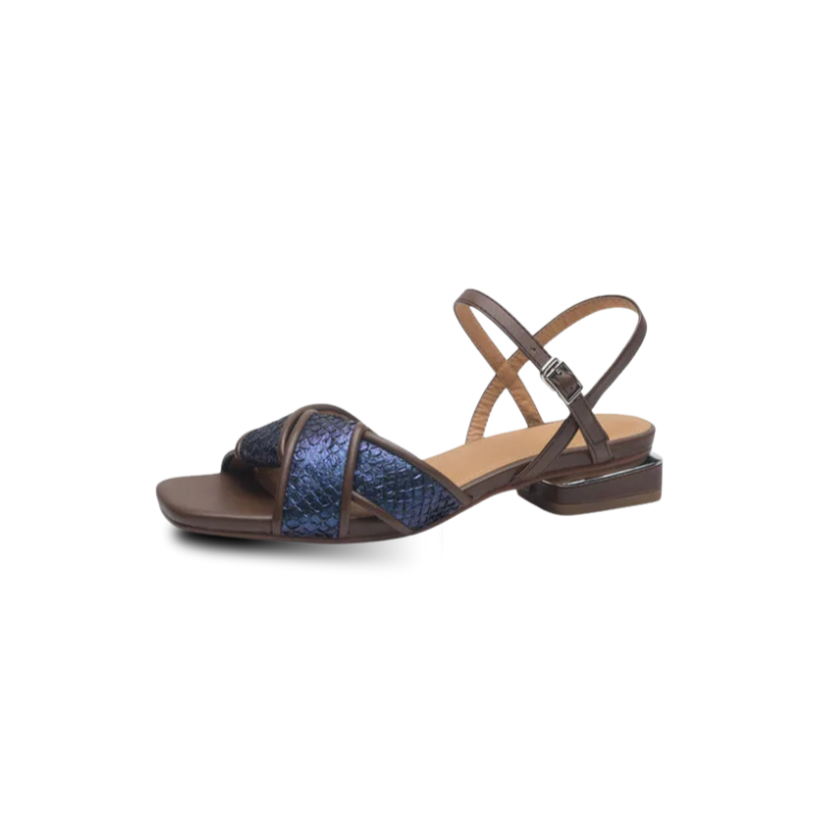 Square-Toe Sandal (April)