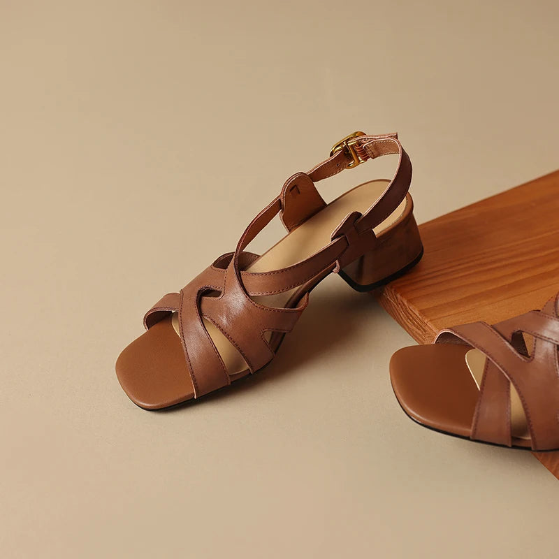 Square-Toe Sandal (Sahara)