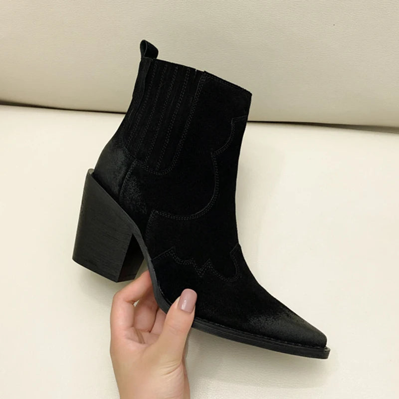 Pointed-Toe Ankle Boot (Isabelle)