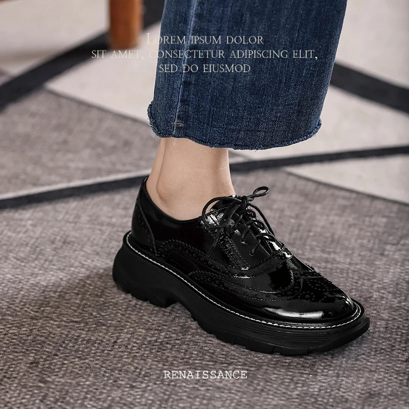 Round-Toe Lace-up (Wendy)