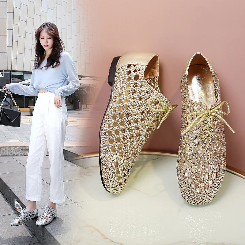 Square-Toe Lace-up (Quinn)