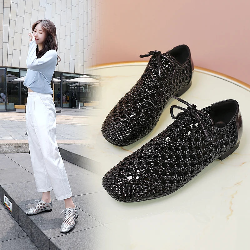 Square-Toe Lace-up (Quinn)