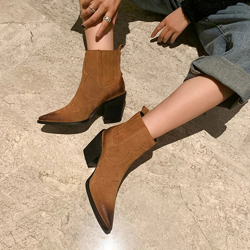 Pointed-Toe Ankle Boot (Isabelle)