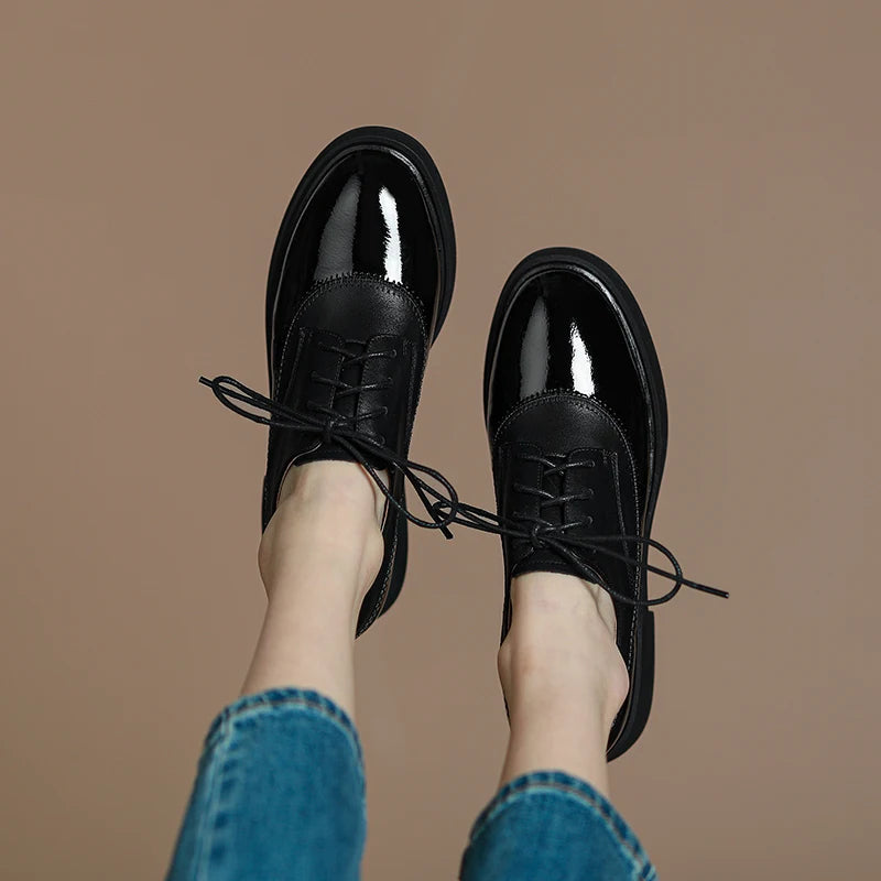 Round-Toe Lace-up (Ianthe)
