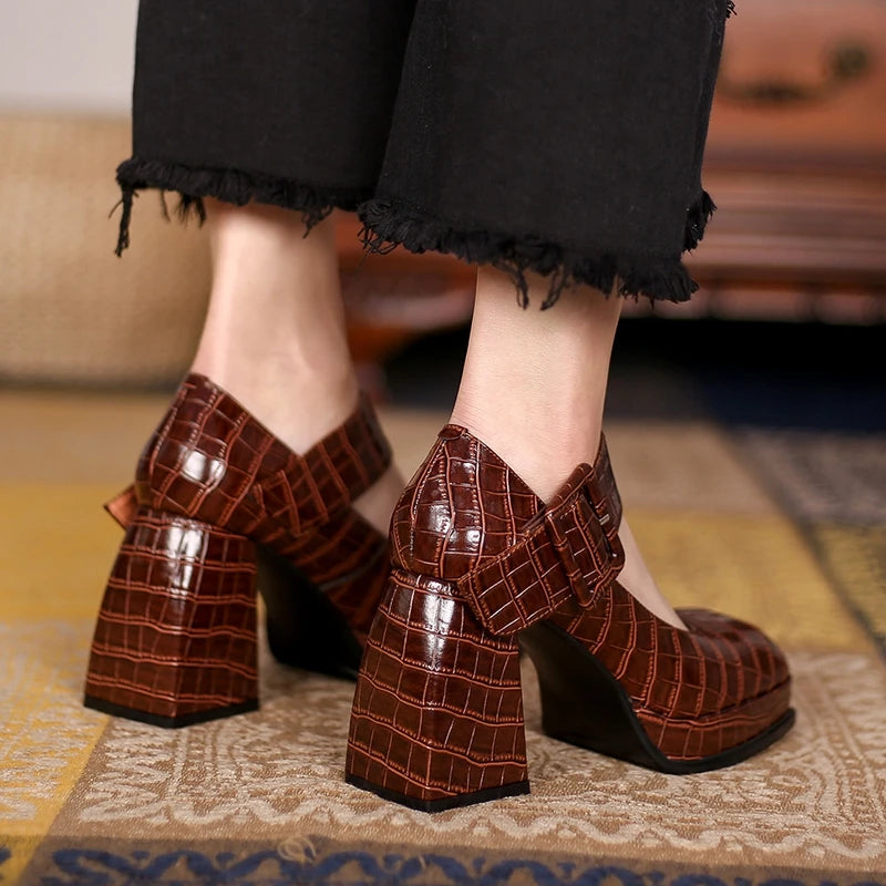 Square-Toe Heel (Irene)