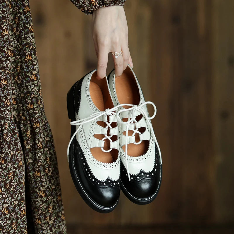 Round-Toe Lace-up (Dianna)