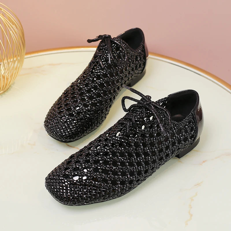 Square-Toe Lace-up (Quinn)