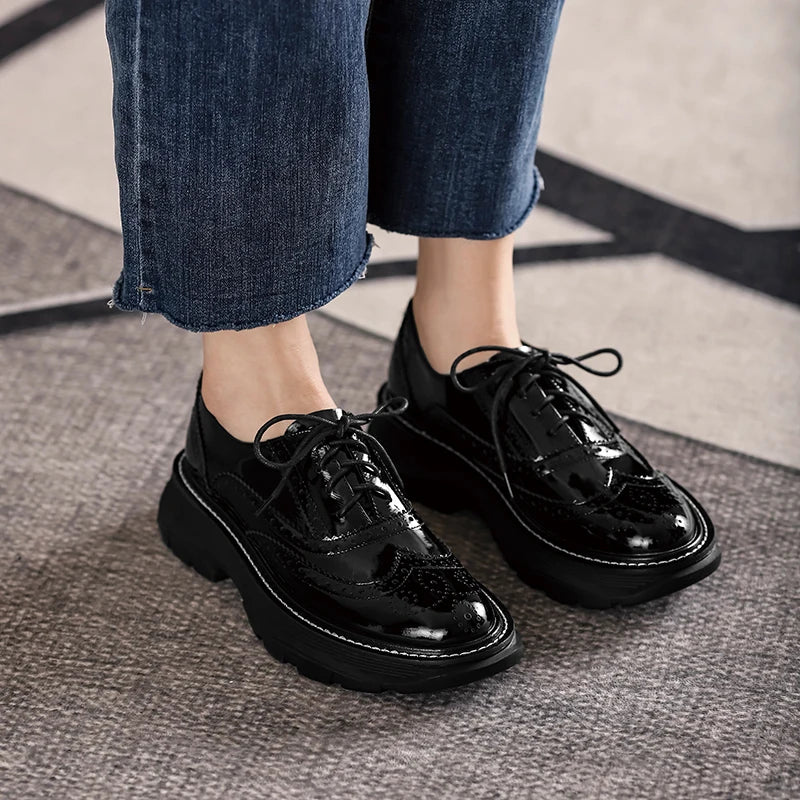 Round-Toe Lace-up (Wendy)
