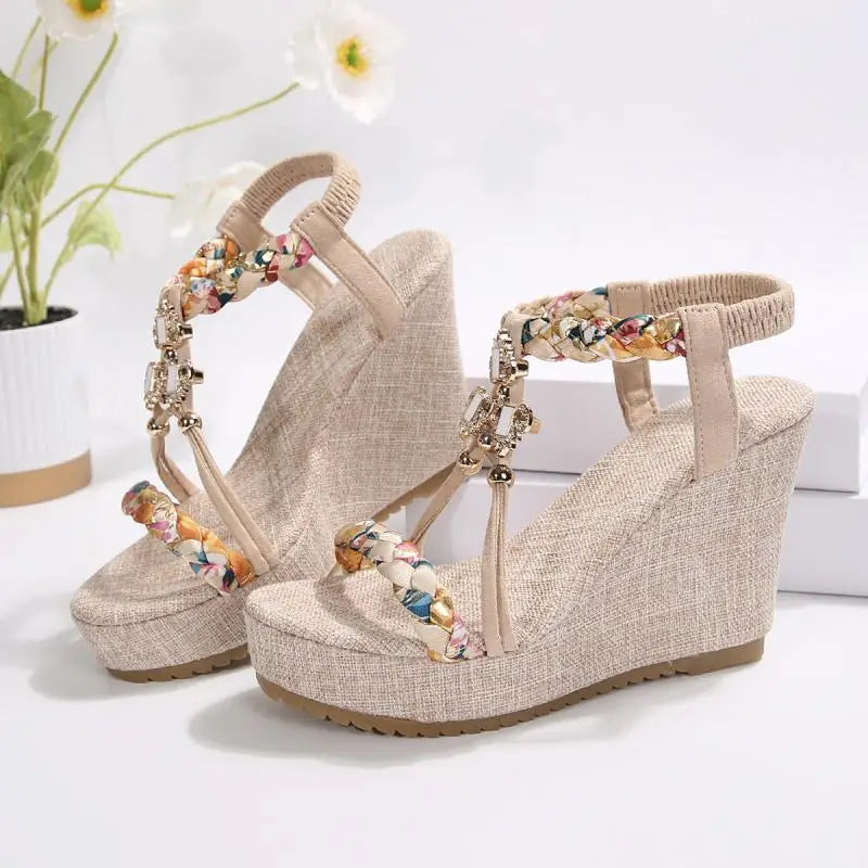 Round-Toe Wedge (Harriet)