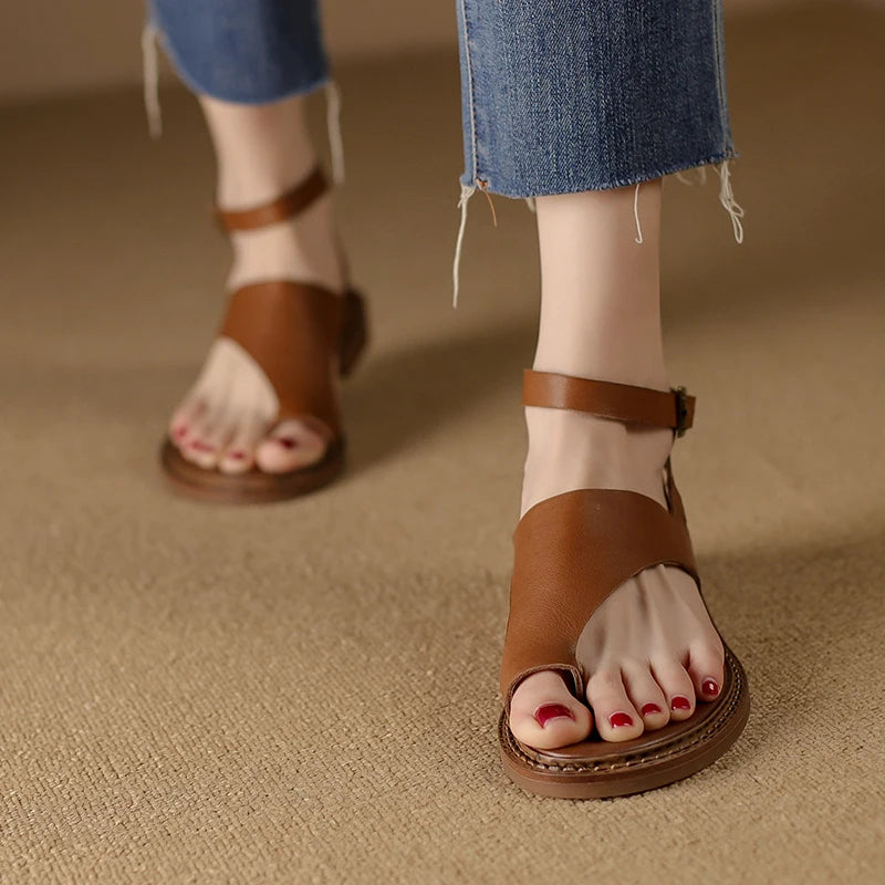 Round-Toe Sandal (Noelia)