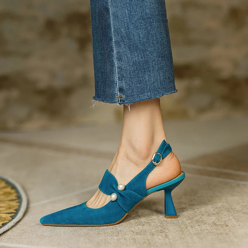 Pointed-Toe Heel (Carmen)