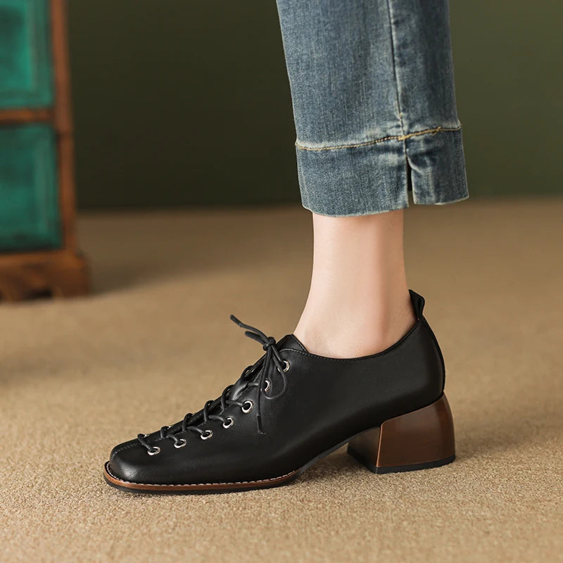 Square-Toe Lace-up (Fatima)