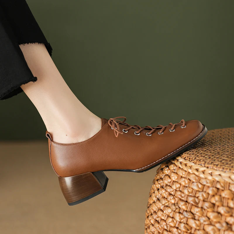 Square-Toe Lace-up (Fatima)