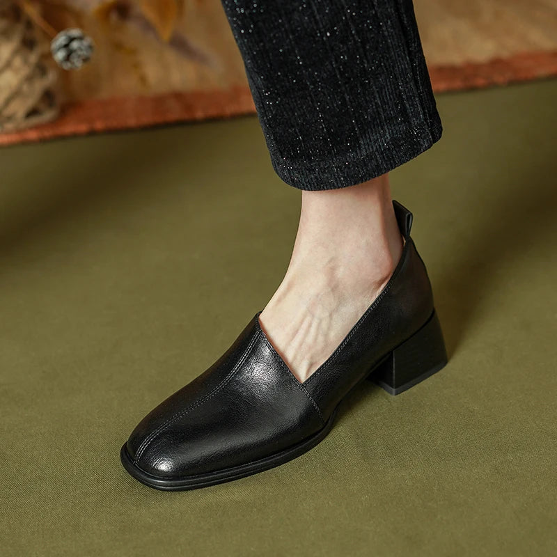 Round-Toe Loafer (Ophelie)