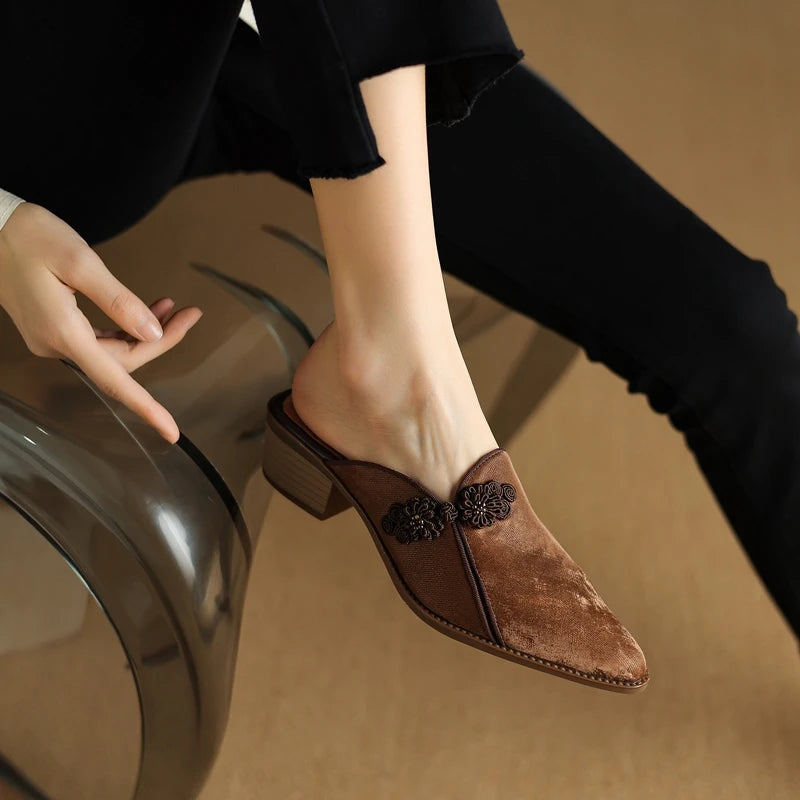 Pointed-Toe Mule (Fabiola)