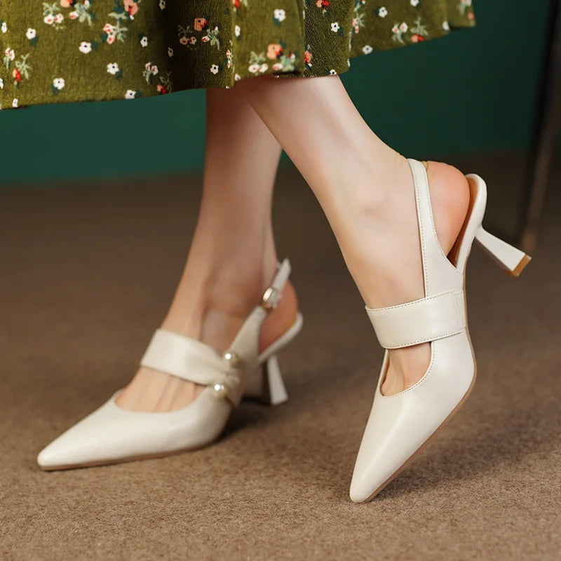 Pointed-Toe Heel (Gabrielle)