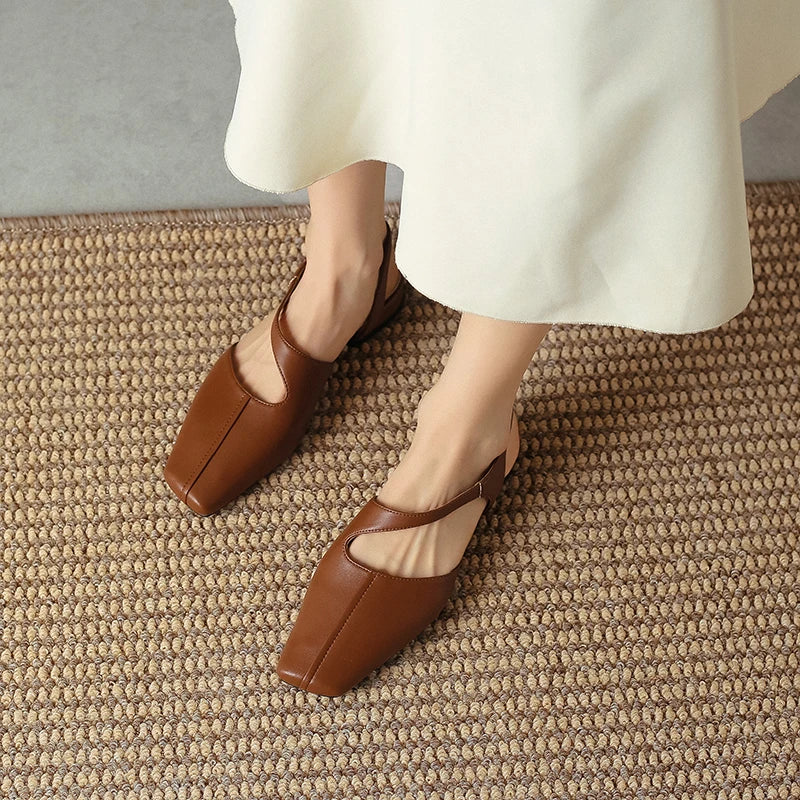 Square-Toe Sandal (Polly)