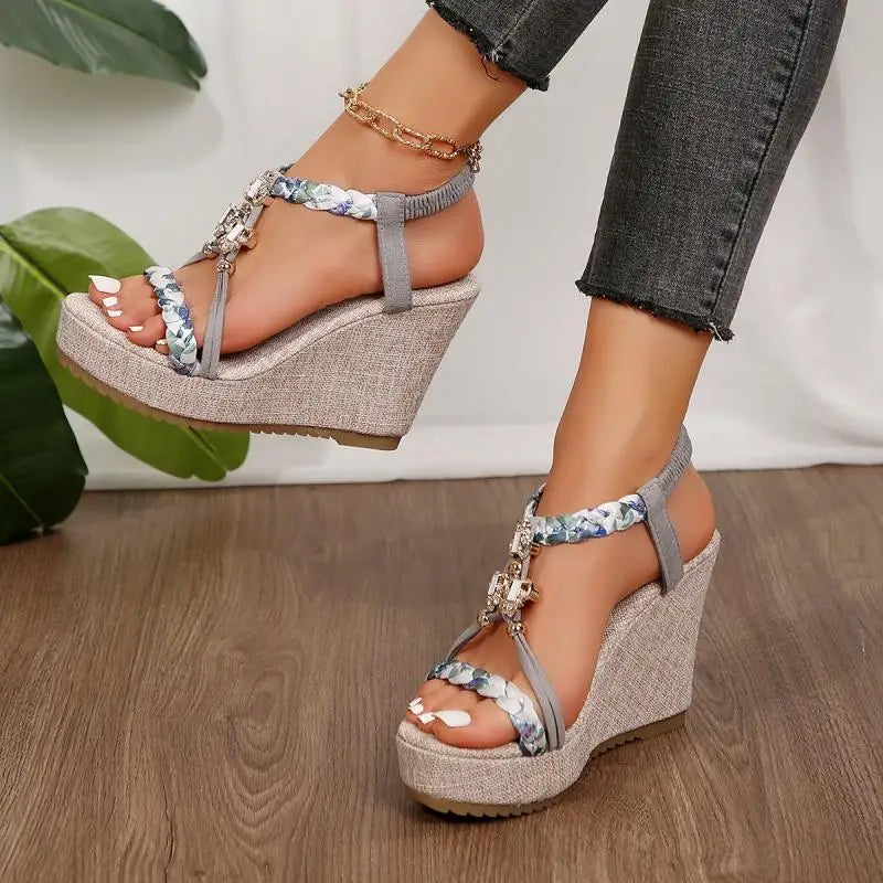 Round-Toe Wedge (Harriet)
