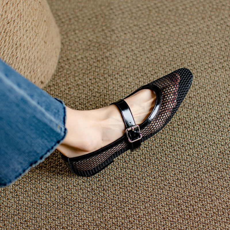 Pointed-Toe Mary-Jane (Winnie)
