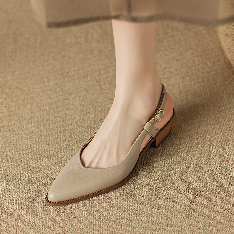 Pointed-Toe Sandal (Venus)