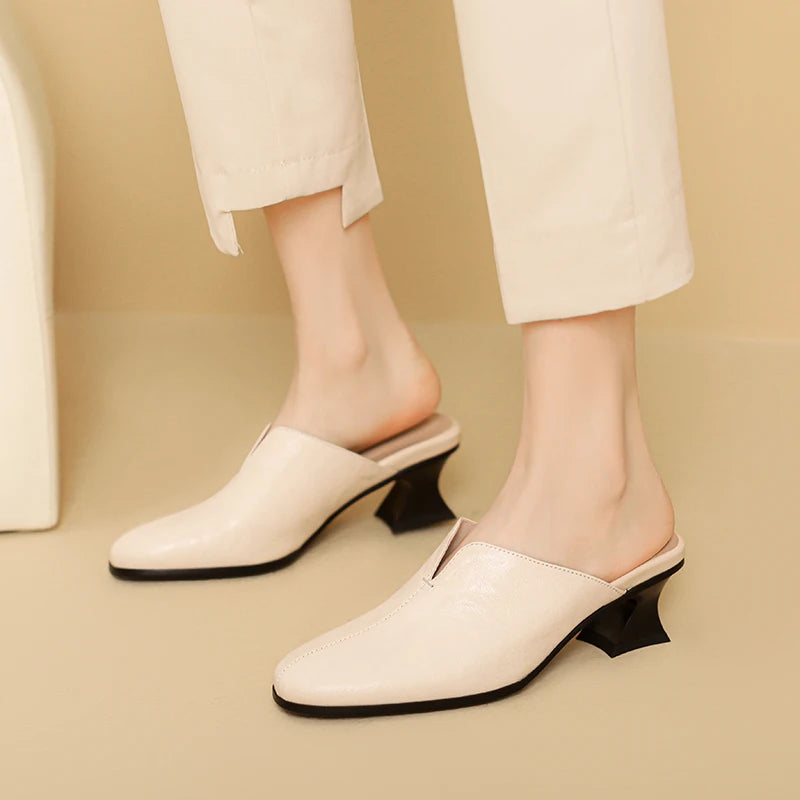 Round-Toe Mule (Aria)
