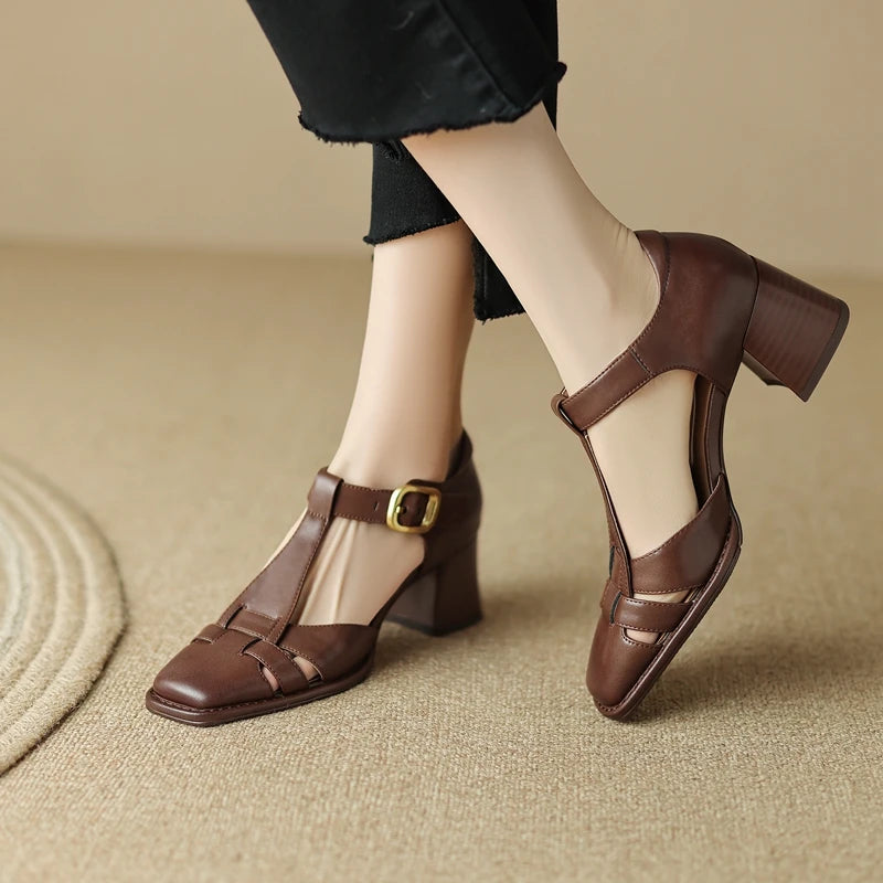 Square-Toe Heel (Opal)