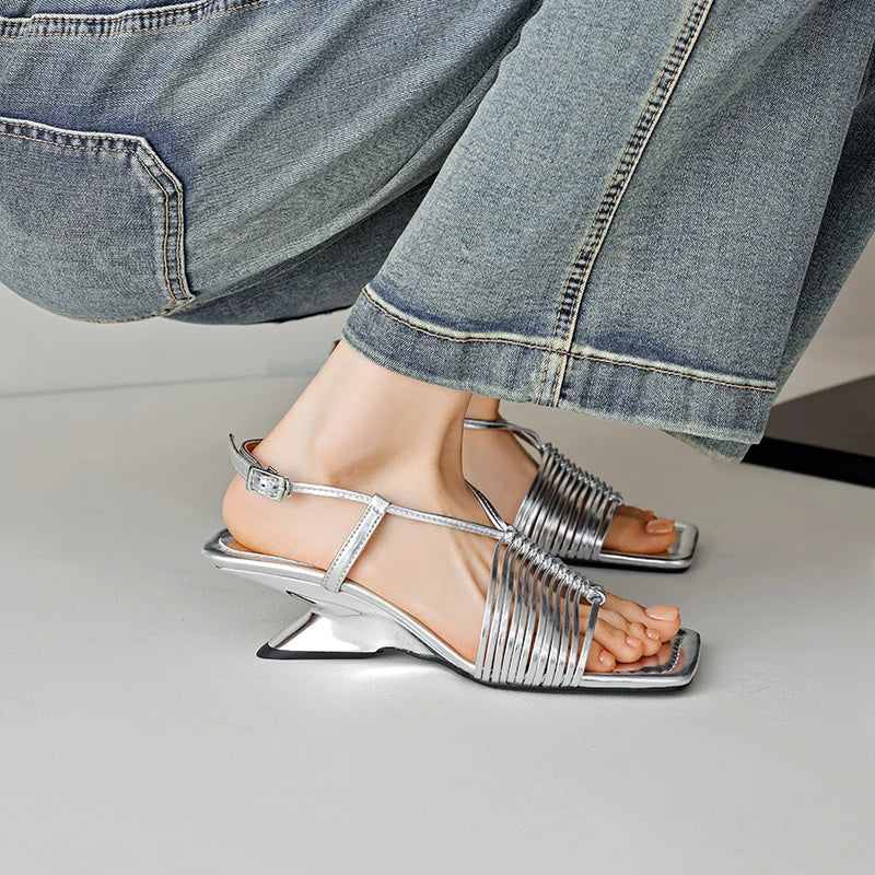 Square-Toe Heel (Mia)