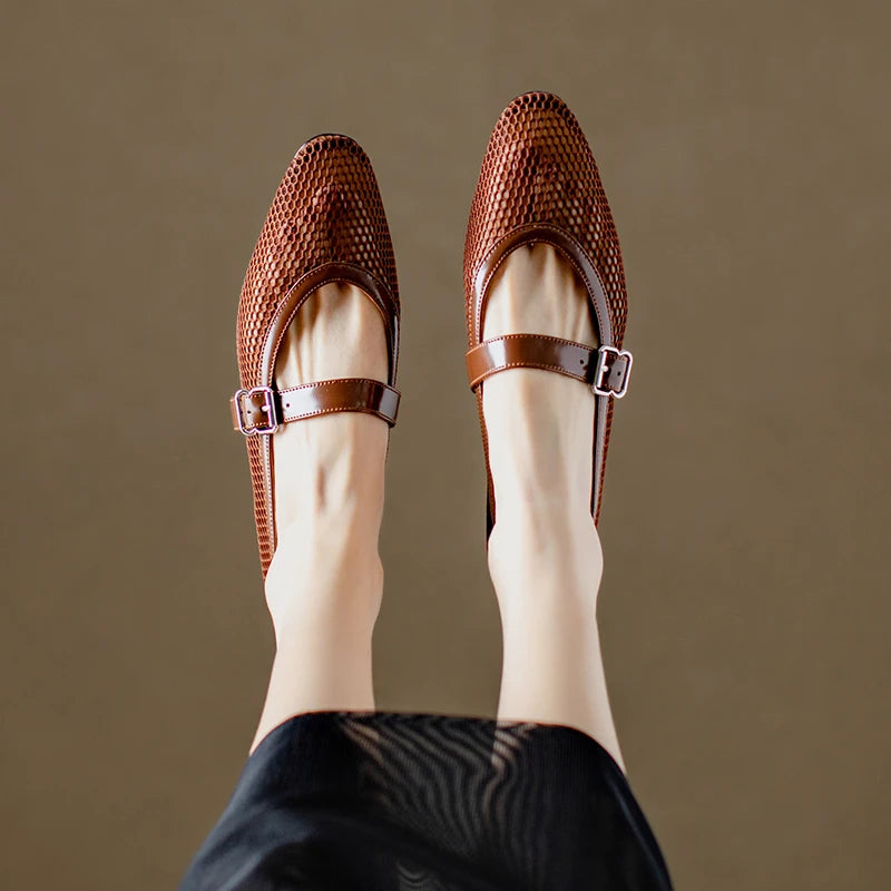 Pointed-Toe Mary-Jane (Winnie)