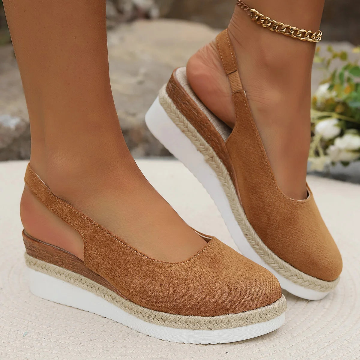 Round-Toe Wedge (Pamela)
