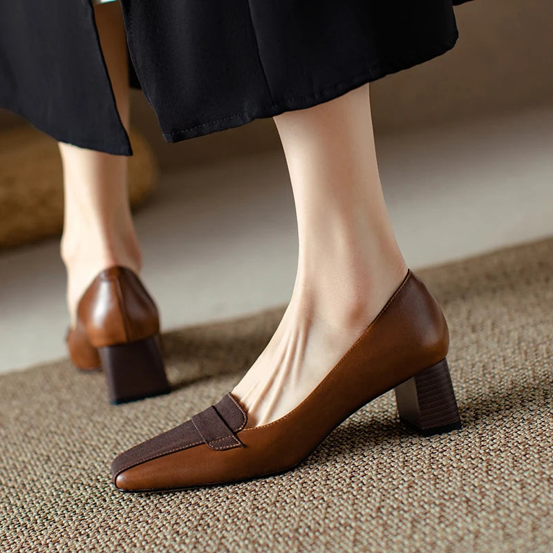 Square-Toe Heel (Qalia)