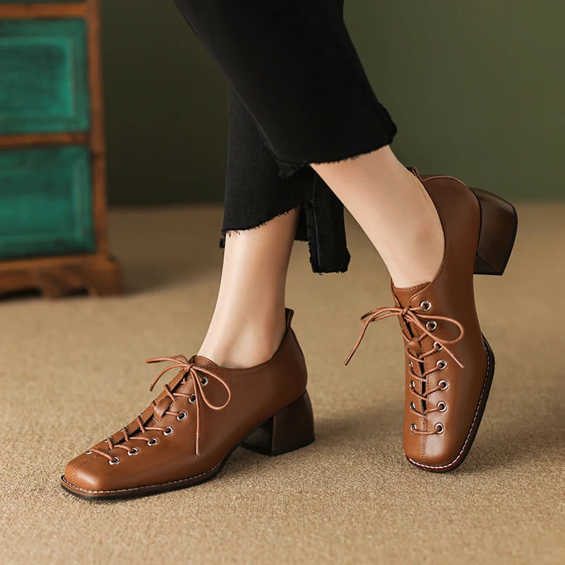 Square-Toe Lace-up (Fatima)