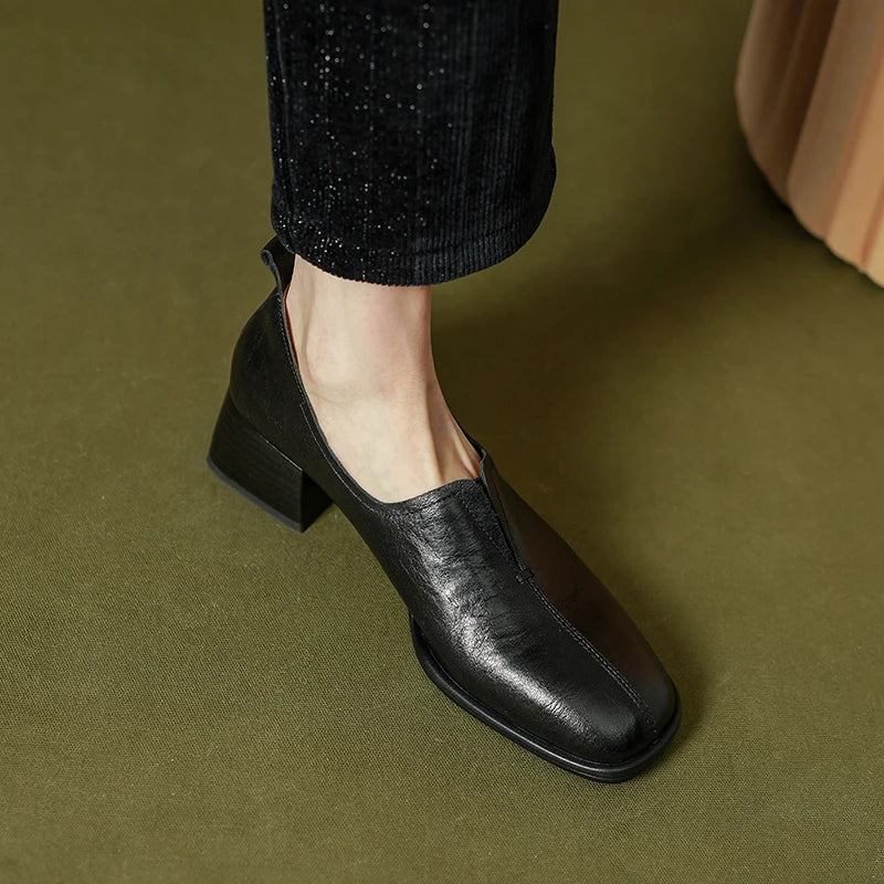 Round-Toe Loafer (Ofelia)