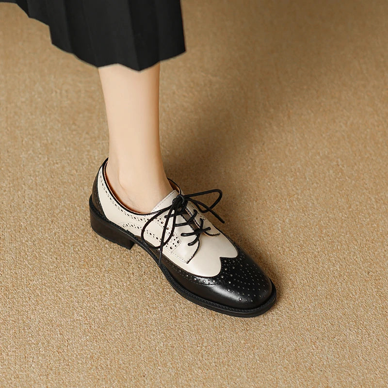 Round-Toe Lace-up (Olivia)