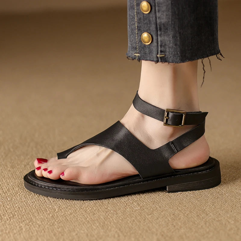 Round-Toe Sandal (Noelia)