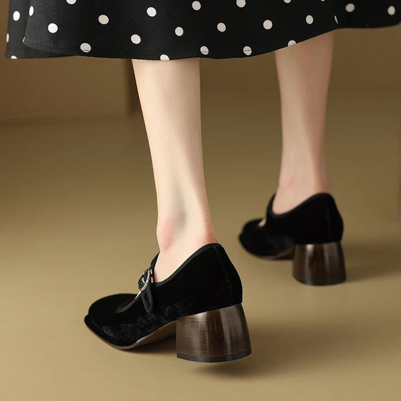 Square-Toe Mary-Jane (Carla)
