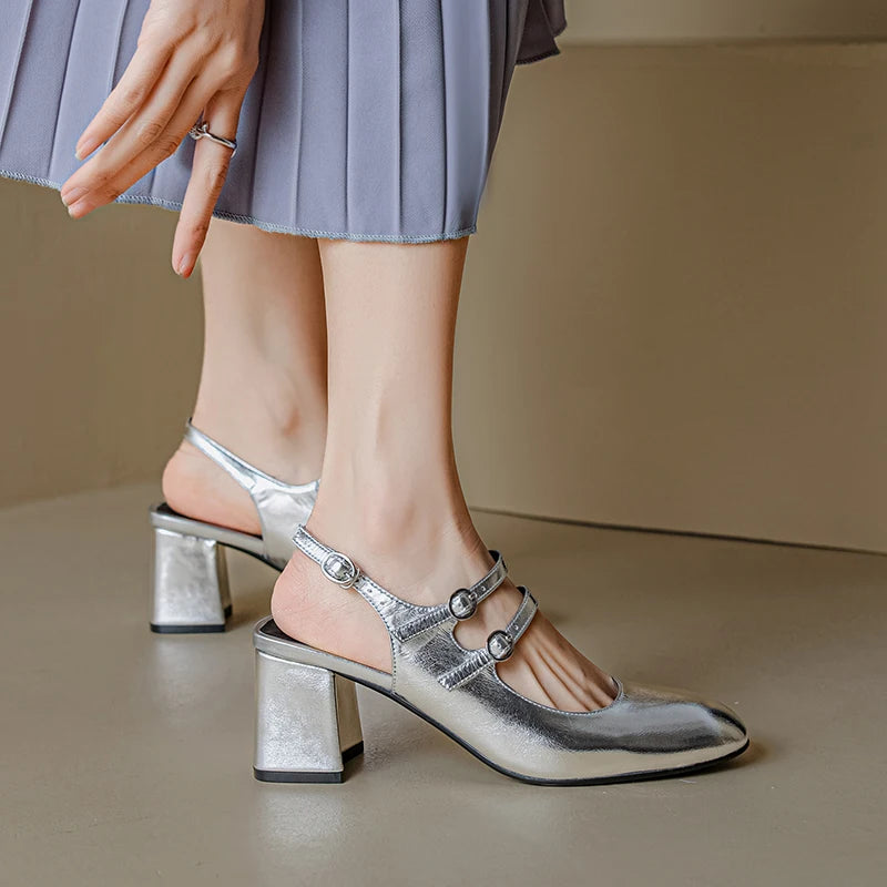 Square-Toe Heel (Emilia)