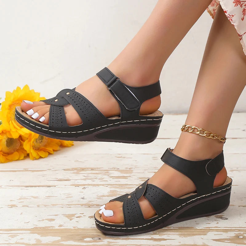 Round-Toe Wedge (Henley)