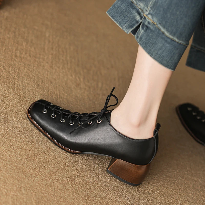 Square-Toe Lace-up (Fatima)