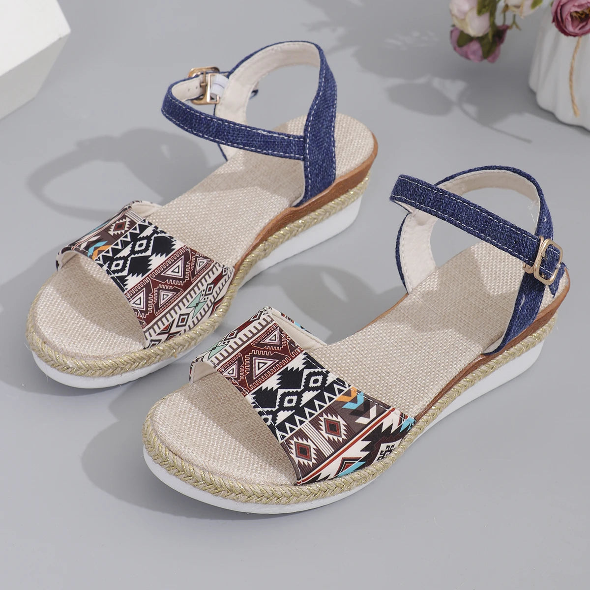 Round-Toe Wedge (Nerida)