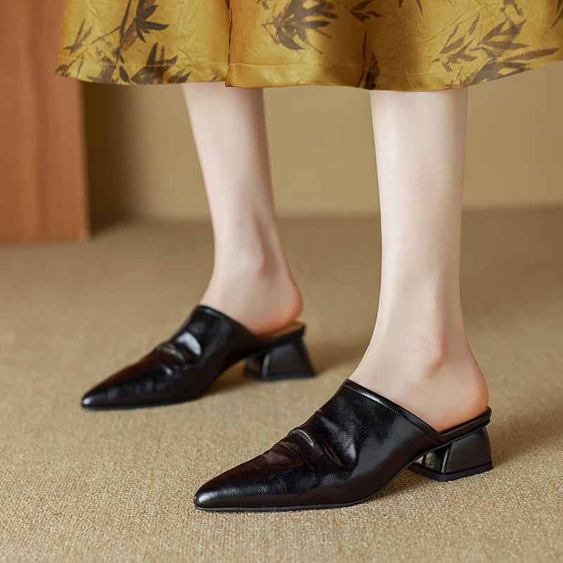 Pointed-Toe Mule (Viola)