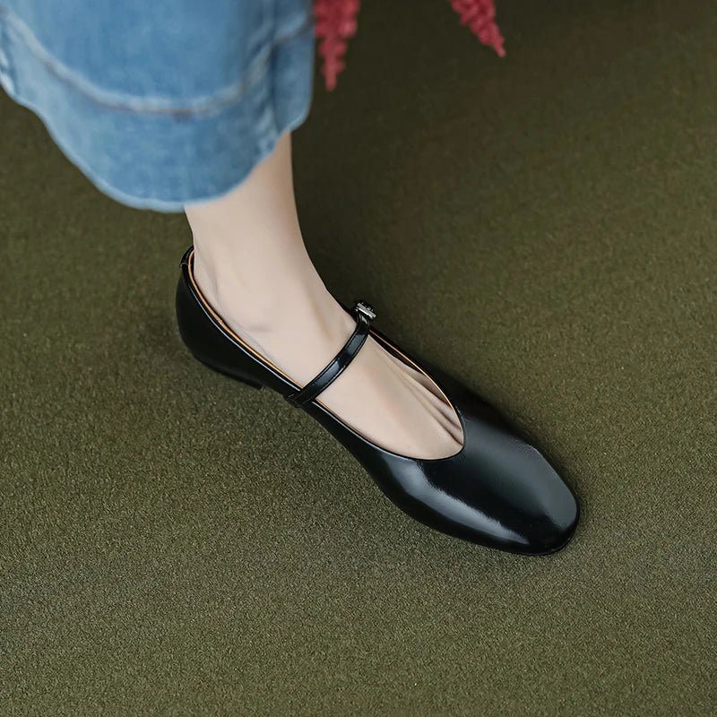 Round-Toe Mary-Jane (Pia)