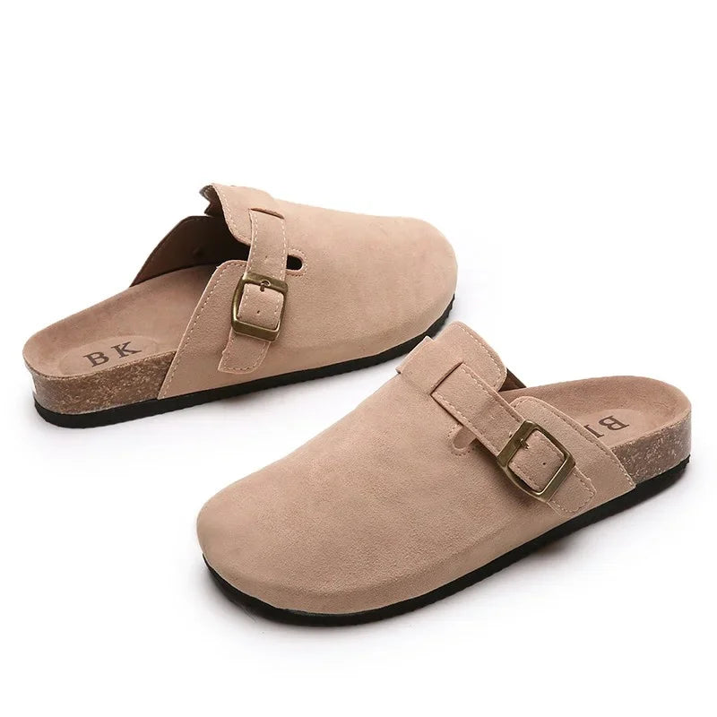 Round-Toe Clog (Eden)