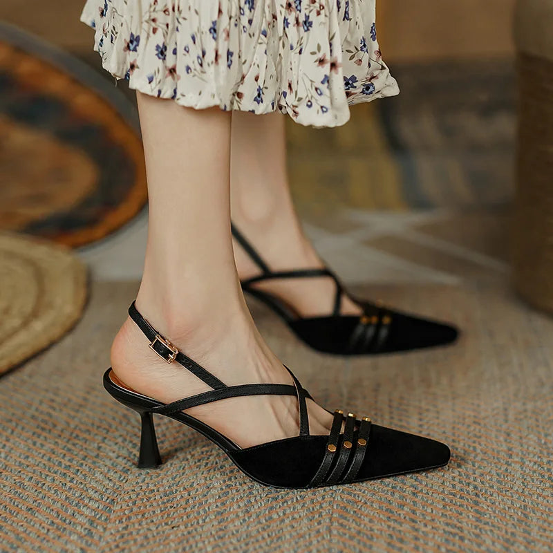 Pointed-Toe Heel (Aaliyah)