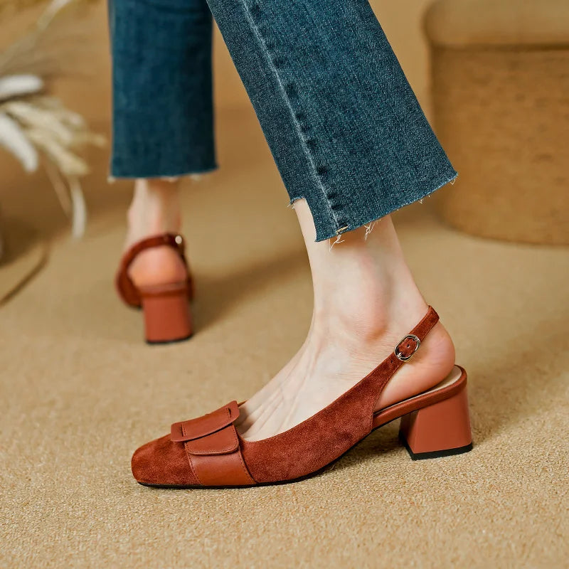 Square-Toe Heel (Chloe)