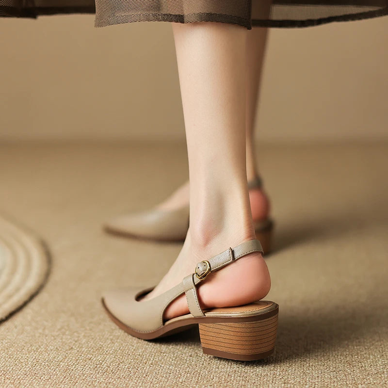 Pointed-Toe Sandal (Venus)