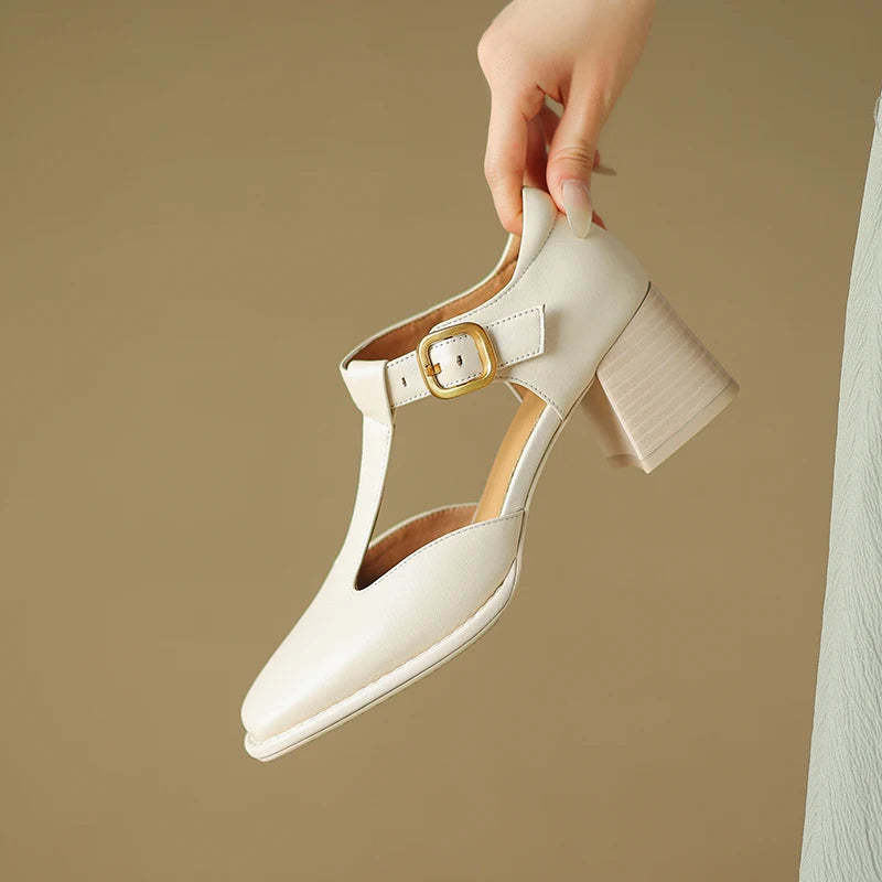 Square-Toe Heel (Noelle)