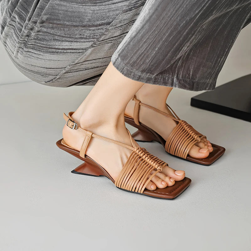 Square-Toe Heel (Mia)