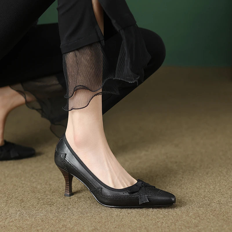 Pointed-Toe Heel (Blossom)